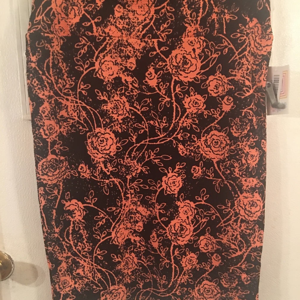 🎉2 for $14 Lu LaRoe Cassie skirt XL